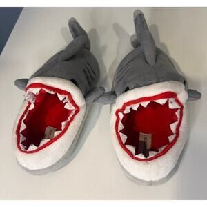 EUC Crewcuts Shark Slippers